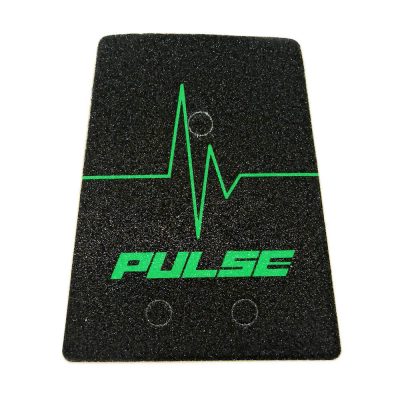 P10079 Protuklizna naljepnica stražnjeg oslonca PULSE za PULSE 10